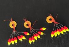 传统钓用钩也有着大学问，选对方法野钓草洞也连竿