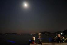 钓鱼人之殇：月圆夜为何难钓鱼？换个思路其实也好钓