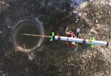 野外冰钓和黑坑冰钓，有哪些不同，该怎么应对