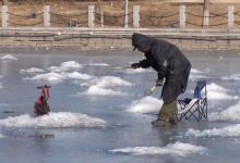 冬季野钓，不用找到黄金钓点，也能有好鱼获