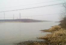 冬季野钓鲫鱼，老钓友惯用这4条伎俩做钓