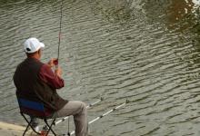 解析夏季野钓土鲮鱼的四大技巧