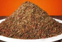 冬季钓鲫鱼技巧，如何选择正确的饵料味型和颜色？