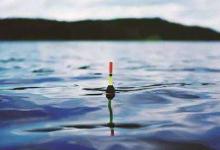 冬天筏钓怎么找鱼？怎么用筏竿串钩上鱼？