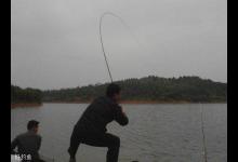 北方春季钓鱼的抗风诀窍