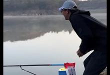 鱼真的吃不饱吗？老钓手打窝少却渔获多就能诠释，别再被骗了