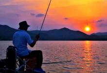 台钓中抛投长杆技巧