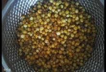 野钓鲫鱼的四个打窝补窝技巧