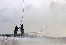 冬天钓鲫鱼，钓鱼人需要注意这四点