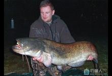 夜钓鲶鱼的饵料配制以及钓具钓法技巧分享