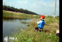 自然水域野钓的选位打窝用饵技巧