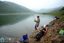 水库钓鱼用什么鱼竿比较好