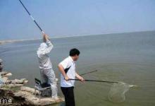 江河夏钓钓位、钓具等的选择技巧