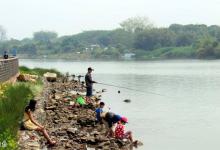 野钓高手经验：江河钓鱼需要结合地方特色