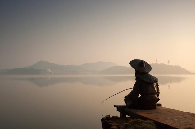 辽宁钓友夜钓遇到"恐怖"事件,先被吓后被辱,一次就告别夜钓了_钓鱼