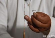 钓鲫鱼总是顶漂正常么？看完邓刚顿口调漂教学，野钓还是顶漂香