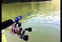 这是一种不用眼睛的钓法，适合眼神不济，年龄偏大的钓友