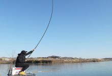 甩大鞭钓法的技巧和注意事项