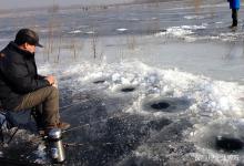 天津男子冬钓失联，一天后在冰窟中发现，钓友：人都硬了