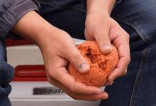 开拉饵误区，不是多加拉丝粉就能开好，老手讲解正确开饵技巧