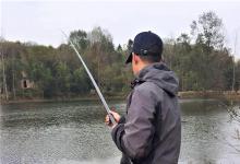 冬钓鲫鱼用长竿钓深水如何调漂？做好这些，视力差也能连竿上鱼