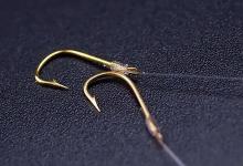 别再纠结钓鲫鱼用几号钩！这3种野钓神钩，通杀大小不跑鱼