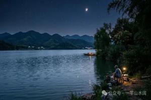 初夏夜钓黄辣丁：掌握水温与风向