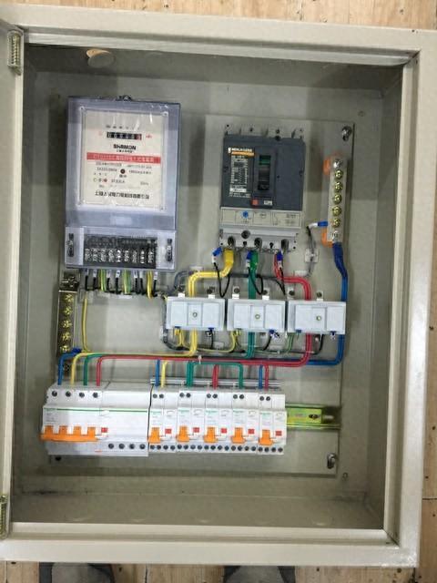 家里一用电就跳闸？老电工教你一招，不用花钱自己修