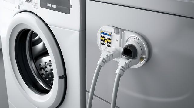 开关跳闸送不上？老电工教你7招，5分钟自查排除，不用花钱请人！