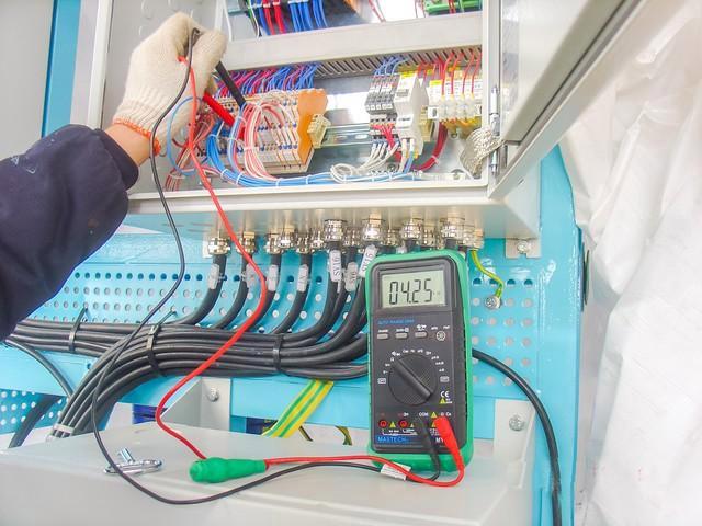 家装电工、工业电工、物业电工哪个更赚钱?工作内容全解析