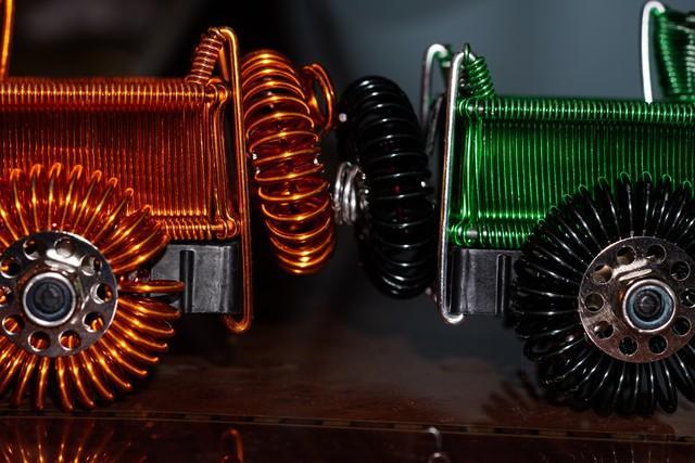 电子电路三大核心元件：电阻、电容、电感全解析