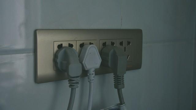 装修走线避坑指南：明线暗线混合走，线径选型一步到位