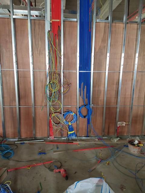 装修走线避坑指南：明线暗线混合走，线径选型一步到位