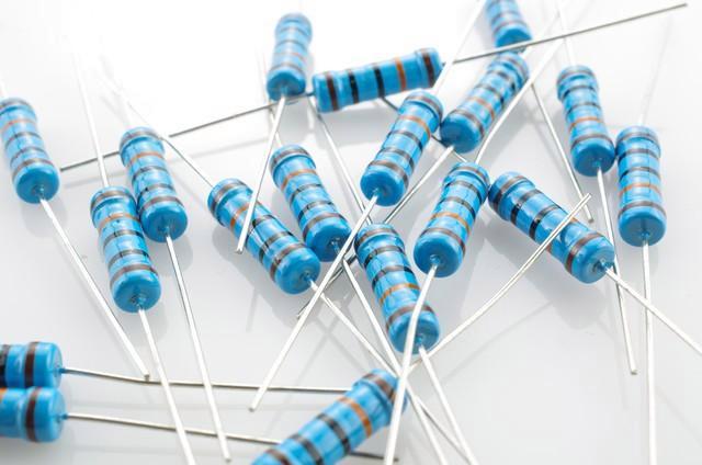 电子电路三大核心元件：电阻、电容、电感全解析