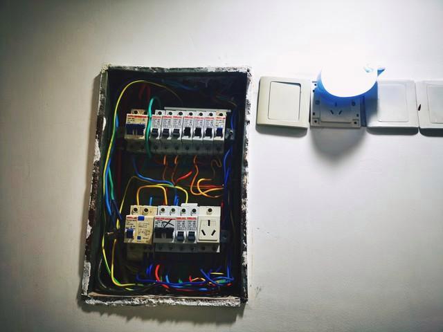 无地线情况下漏电保护器的跳闸机理与工况分析(专业版)