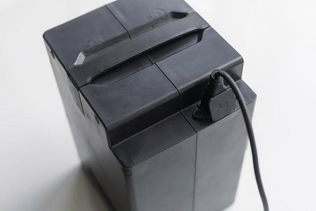 家用两轮电动车选购 保养全攻略：电瓶选对，多跑3年不换电