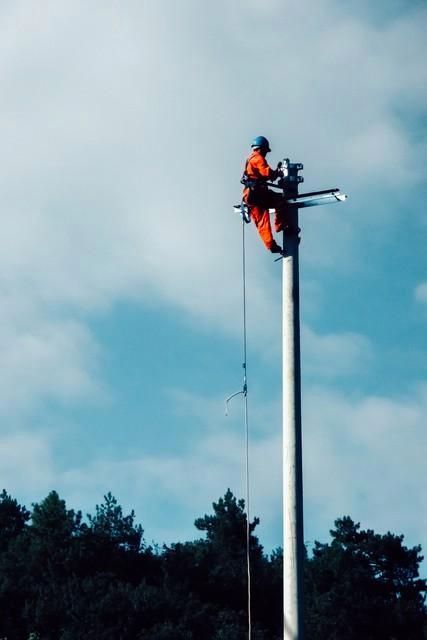双证通关 就业全攻略:新手学电工,一步到位拿证上岗