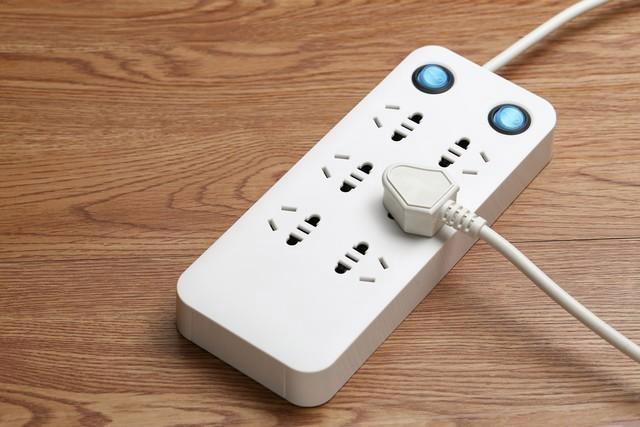 交直流用电全攻略:区分、转换 居家防触电技巧