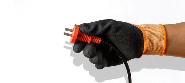 电力系统比985还难考？内卷到极致，为何人人都往里冲