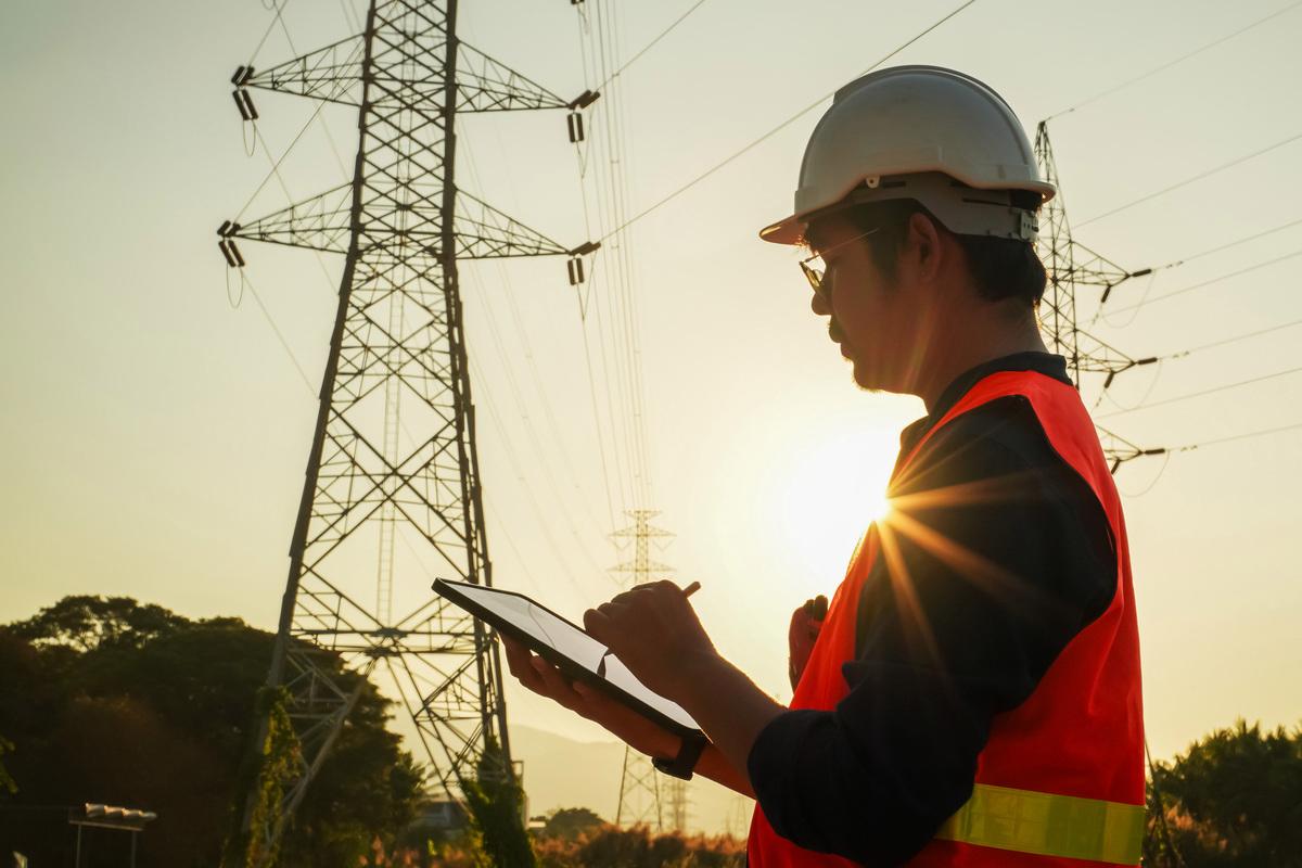 电工不是杂活工!你以为电工只是接线?大错特错,今天带你看真相