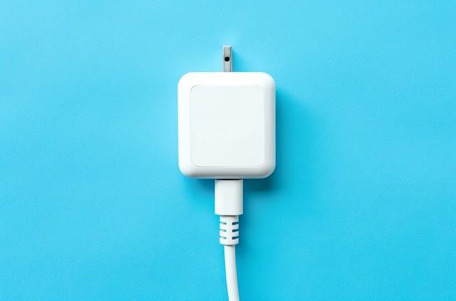 交直流用电全攻略:区分、转换 居家防触电技巧