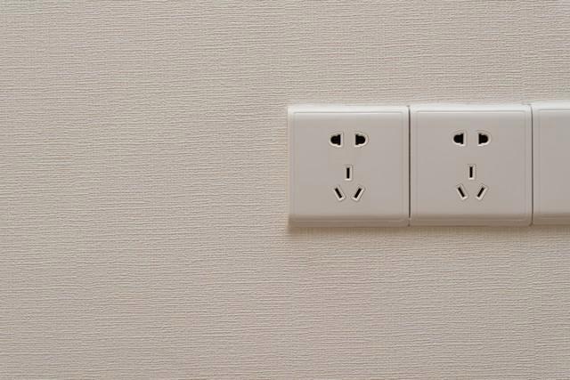 干30年水电:接火线不触电,新手一看就会