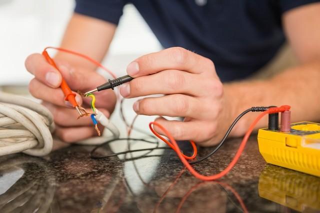 地线真的没用？错！少了它，家里漏电直接触电！