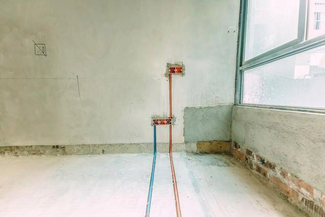 装修走线避坑指南：明线暗线混合走，线径选型一步到位