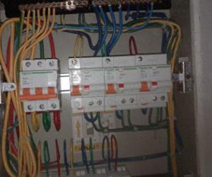 电线没颜色也不怕！老电工3招秒分火零地，一看就会