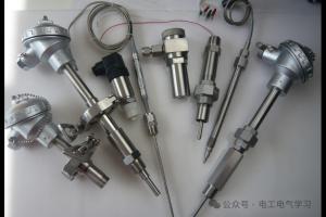 工厂电工为啥抢着换热电偶？真相藏在旧元件里