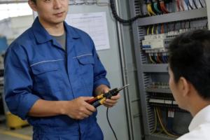 电工面试必背：面试官最爱问的10个问题，背会直接上岸！