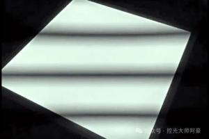 为什么拍视频时拍视频时灯光不闪，画面却出现条纹？