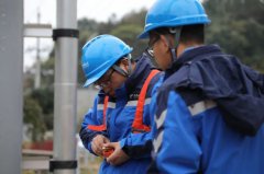 两万盏免费太阳能路灯照亮广西柳州融安县乡村