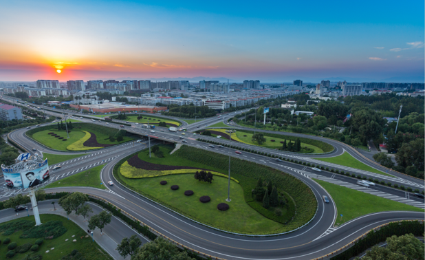 多功能智慧杆助深圳外环高速公路首期建成通车